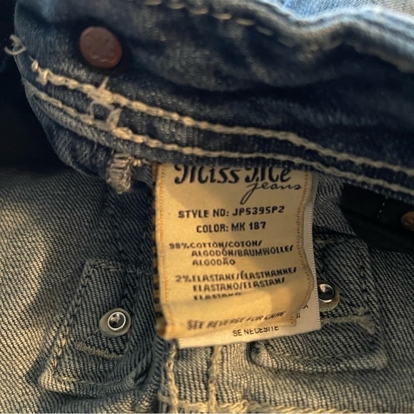 Miss Me Cuff Capris with silver rhinestones and lots of bling size 26 distressed - Picture 9 of 15